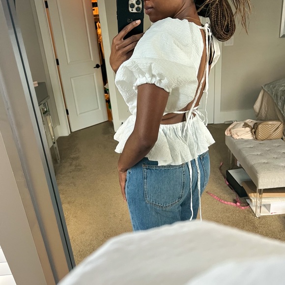 White open back balloon sleeve blouse ❌ SOLD - Picture 6 of 9
